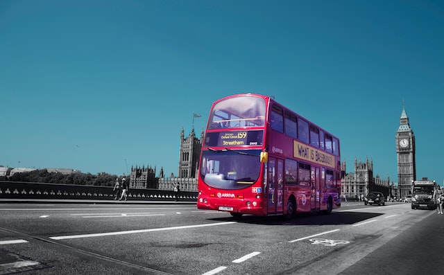 What Factors Should Be Considered When Choosing Bus Washing Equipment?
